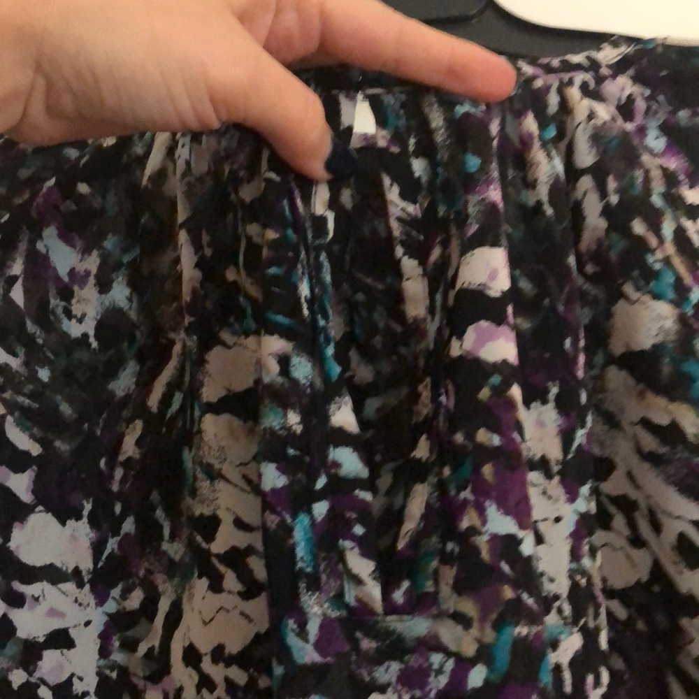 Flowy Blouse - Picture 3 of 4